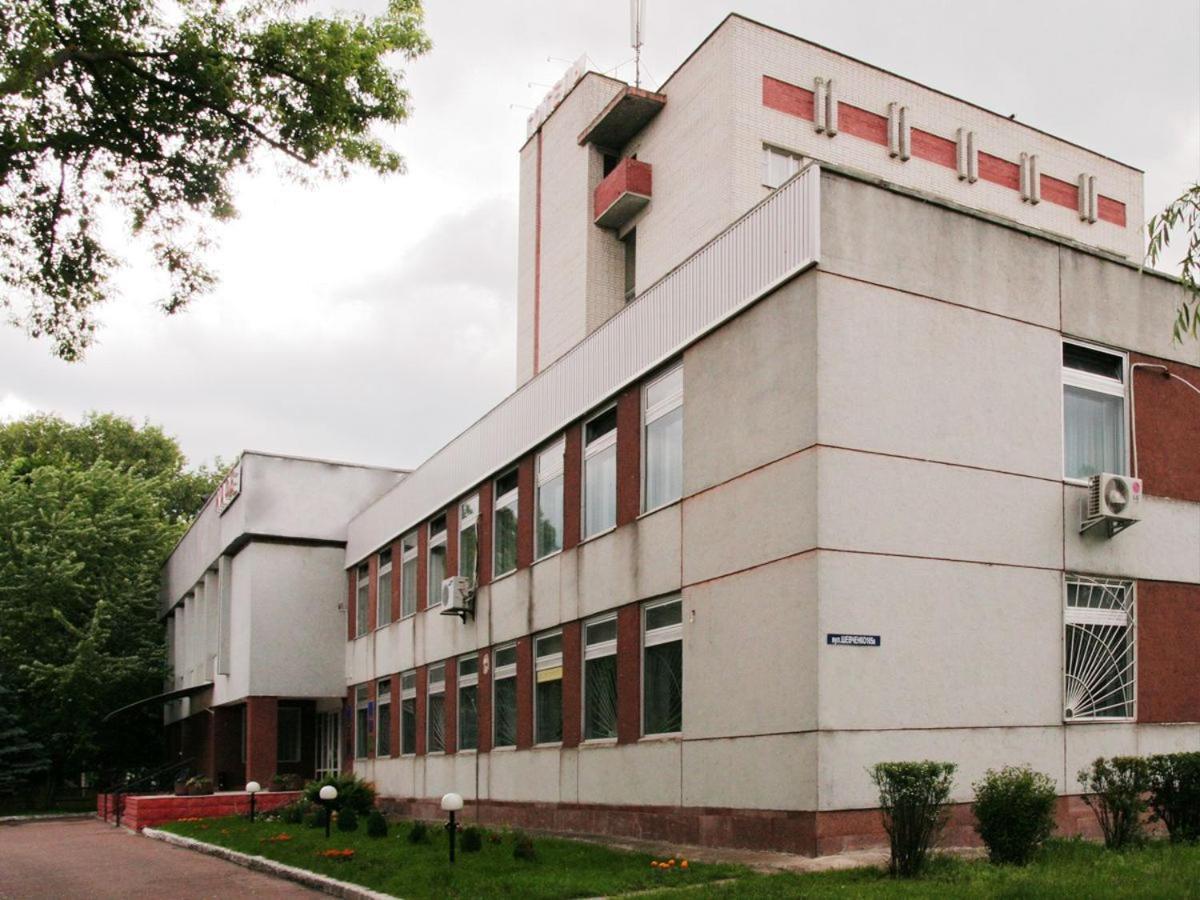 Profssoyuzny Hotel Tjernihiv Exteriör bild