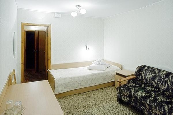 Profssoyuzny Hotel Tjernihiv Rum bild
