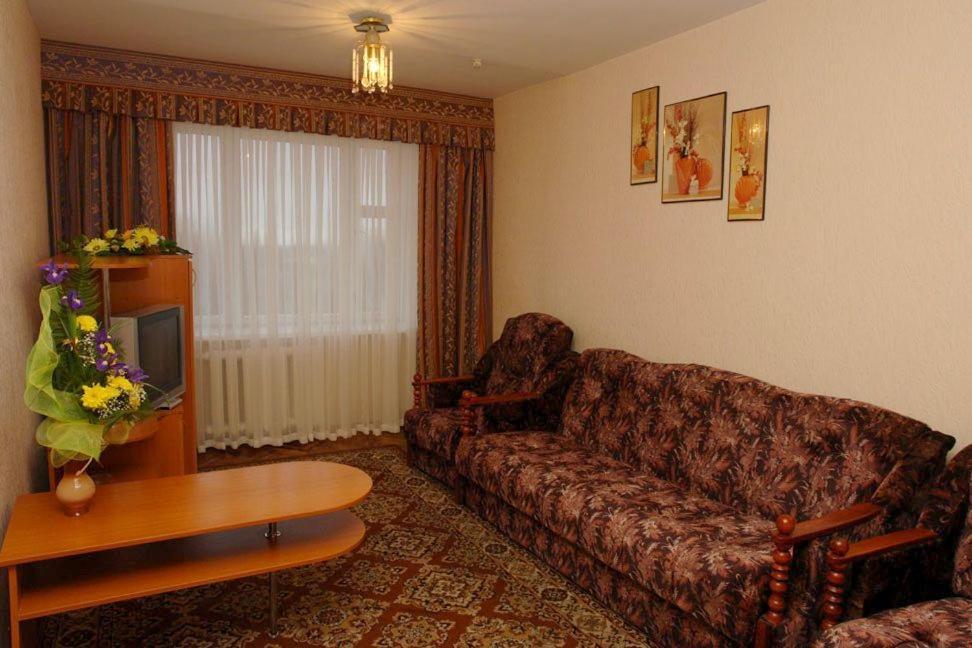 Profssoyuzny Hotel Tjernihiv Rum bild